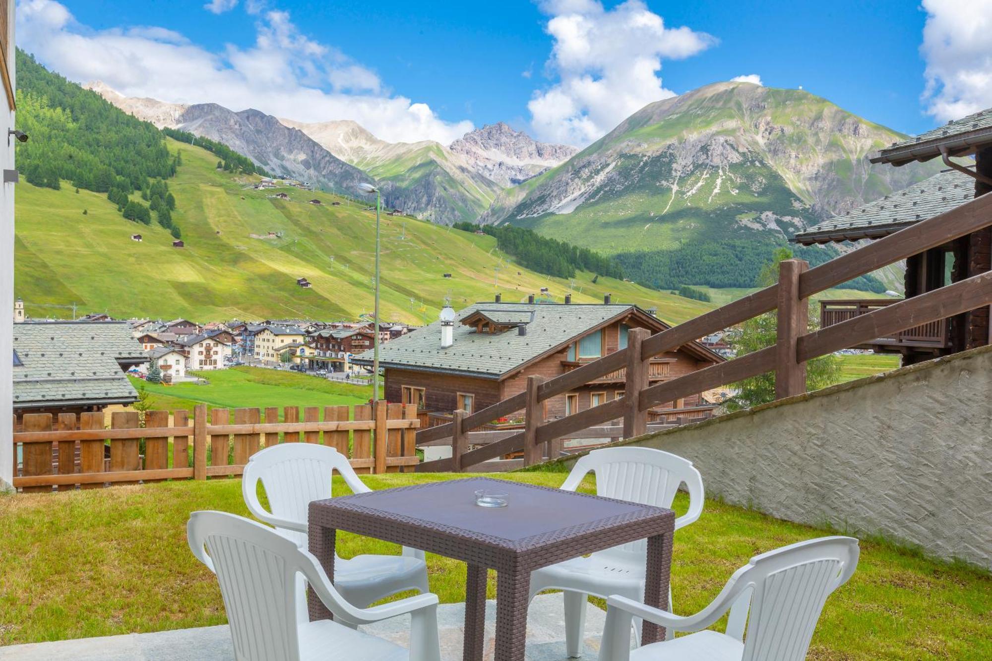 Casa Luminosa Ski In -Ski Out 100M - Happy Rentals Livigno Bagian luar foto